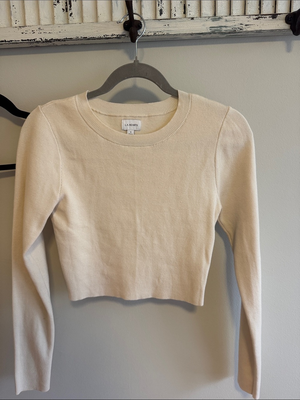 La Hearts Cream Cropped Crewneck Sweater